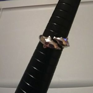 Women's fashion ring